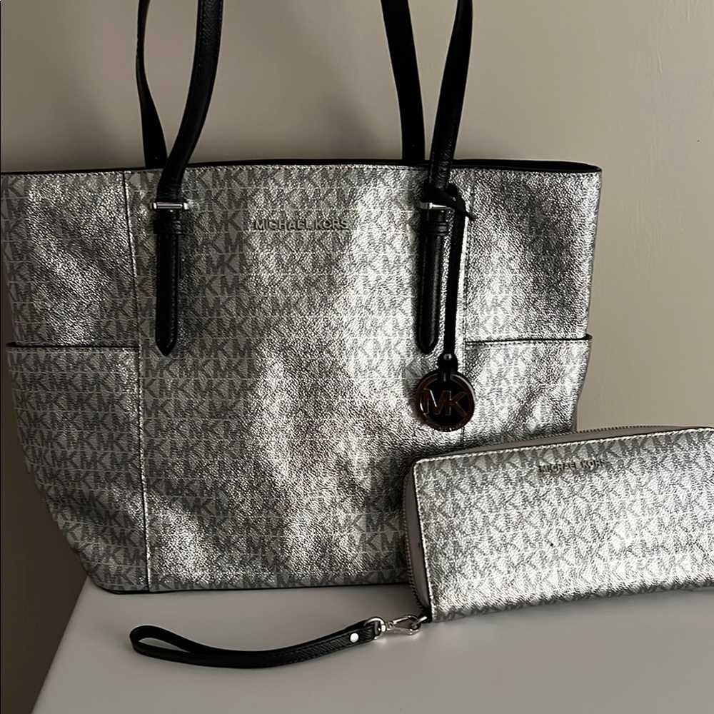 Michael Kors Silver Tote Bag with Iconic Design